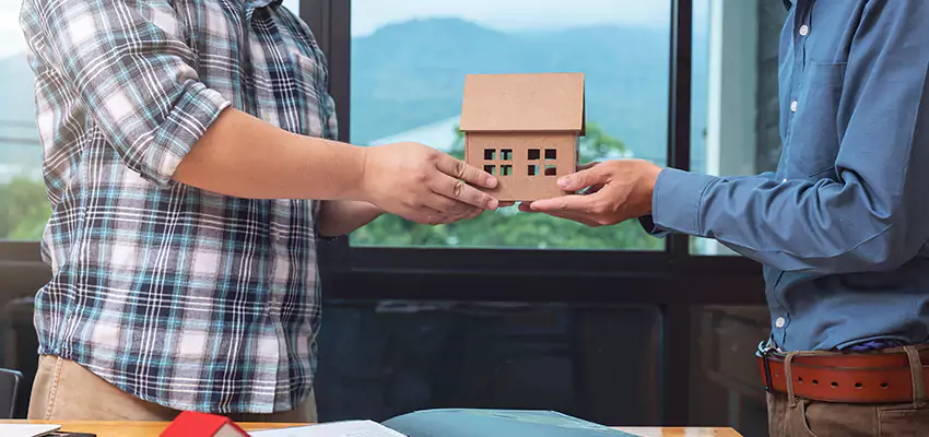 How We Determine Your Sell House with Reverse Mortgage Offer in Wantagh, NY?